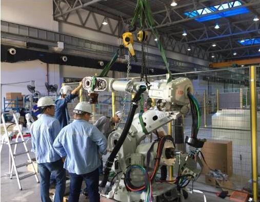 ABB機(jī)器人二軸三軸減速機(jī)漏油維修更換步驟